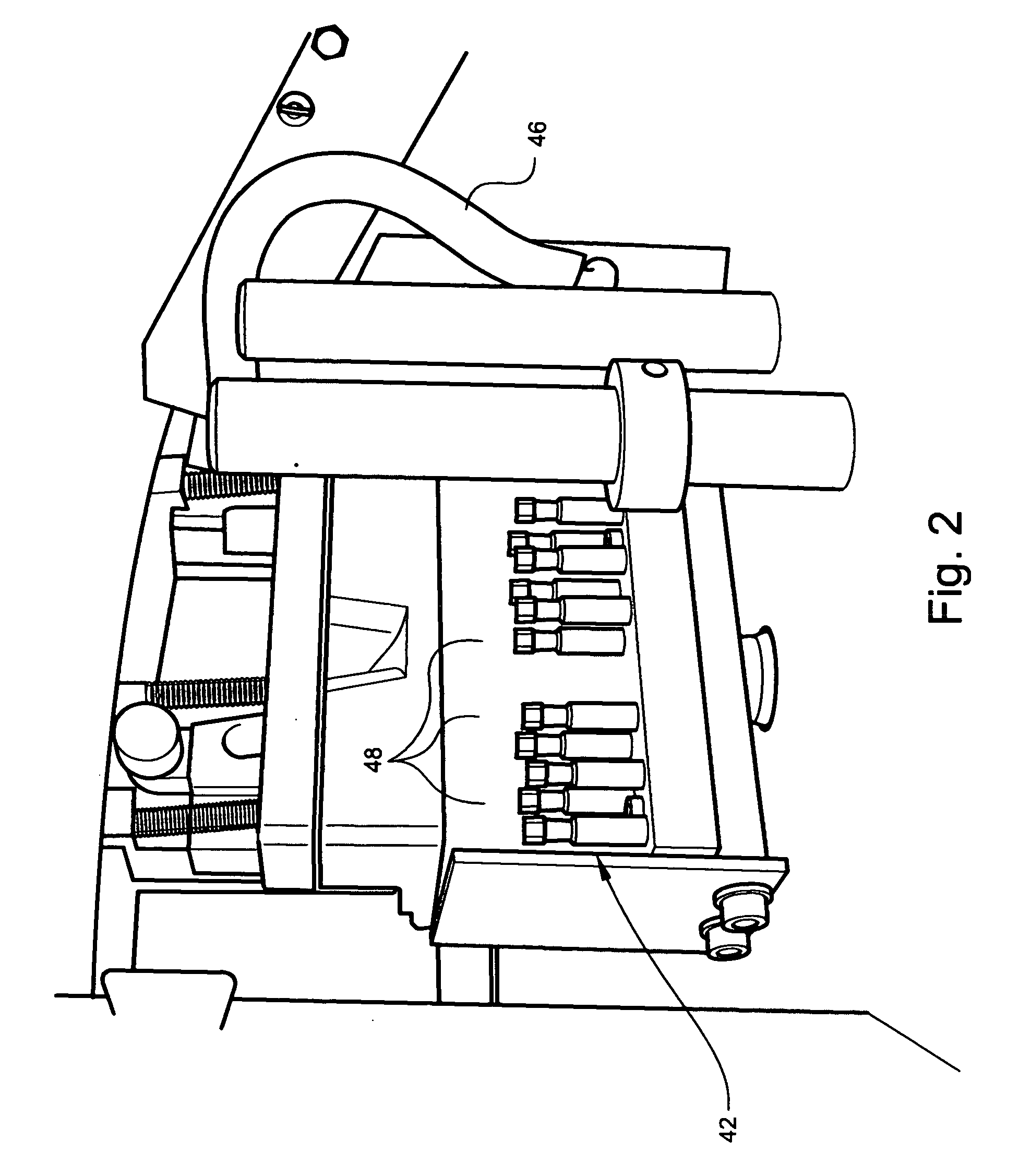 Machine for filling and closing two-piece capsules