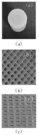 Preparation method of high-strength biological glass bone bracket with regular-hole distribution