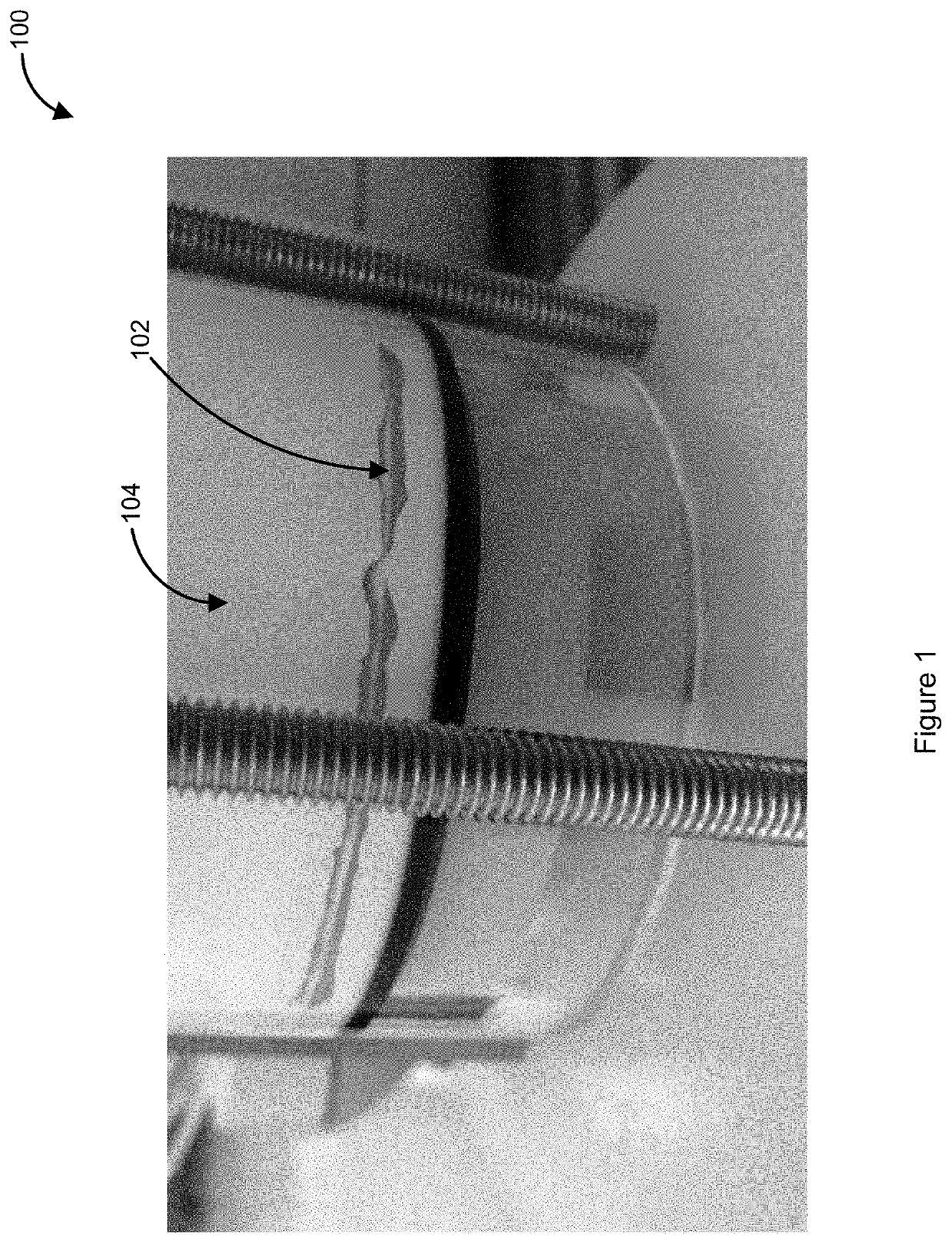 Dynamic axial compression for preparative columns using external compression