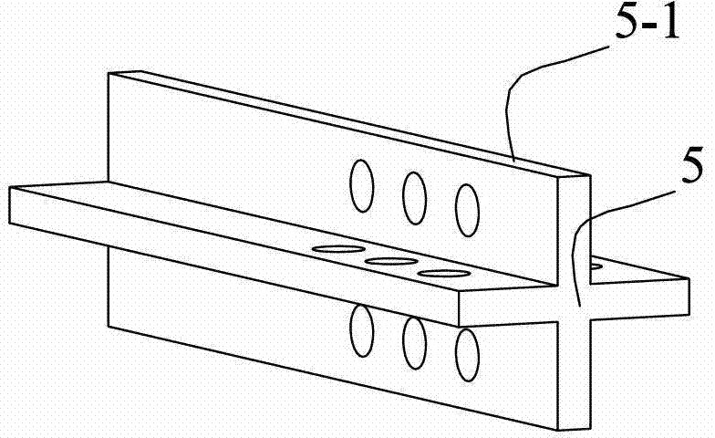 Self-reset buckling limitation support