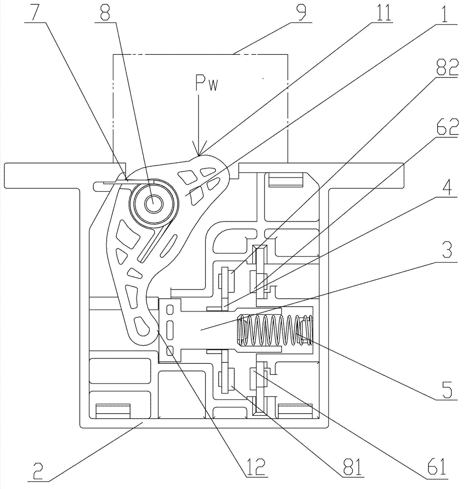 Switching device with amplified clearance between open contacts according to needs