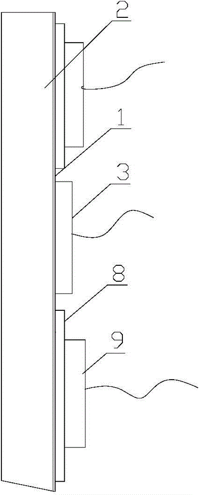 Pelletizing raw material loosening and blanking device and method