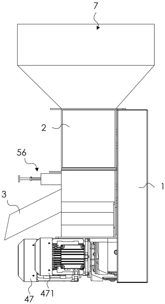 Cutting equipment for straw raw materials