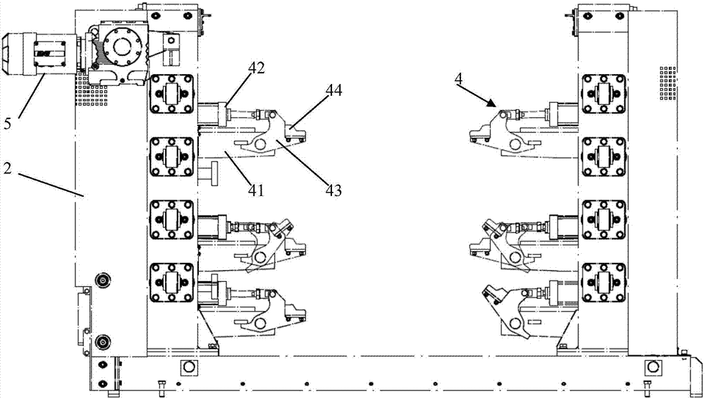 Stacking and unstacking device for conveying skids