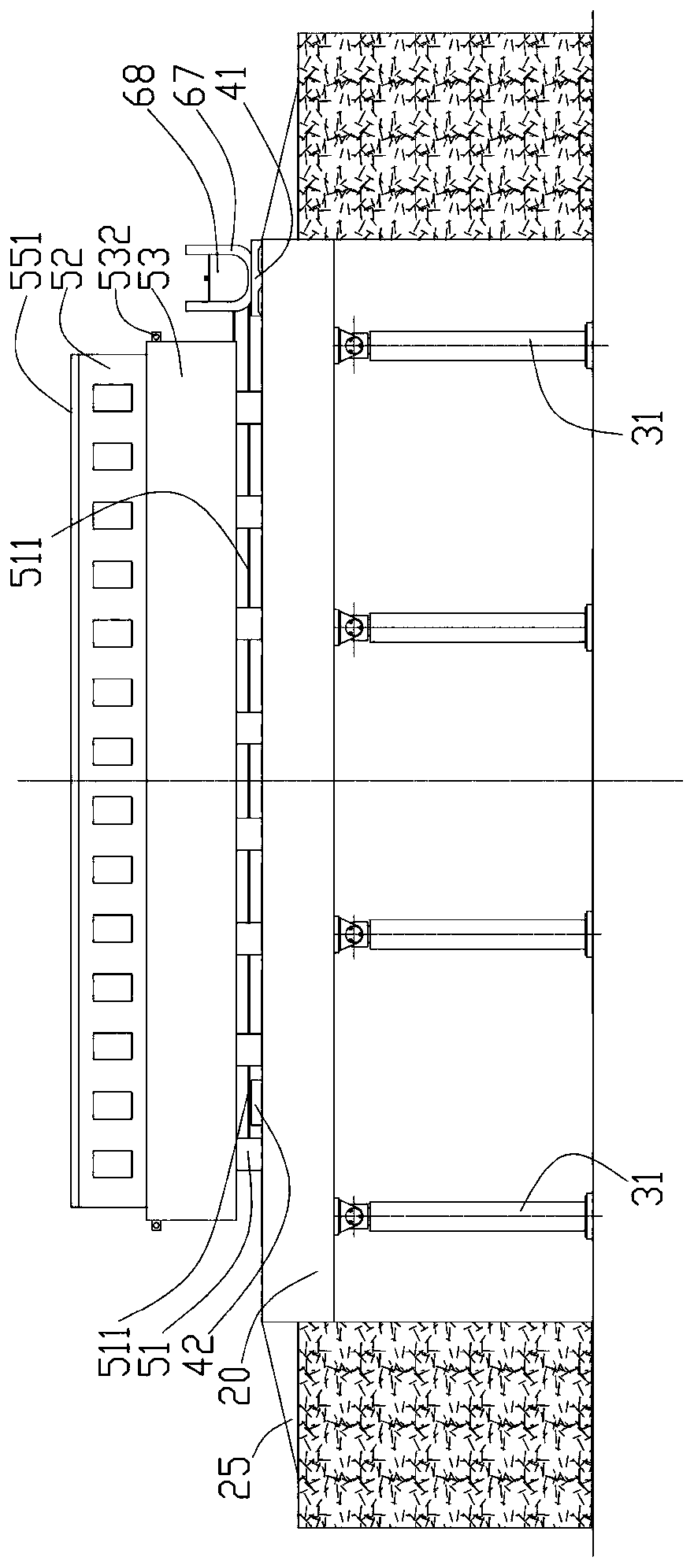 Lateral tilting preventive tipping gear