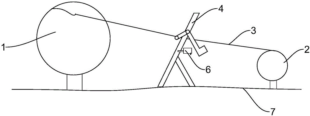 Slot disengagement protection device for hoist wire rope of magnetic conveyor