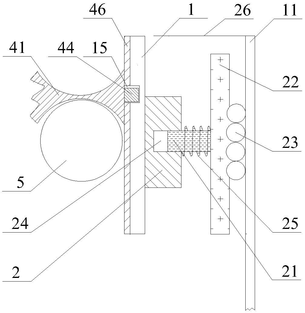 Production and transportation device for plastic-coated steel pipe