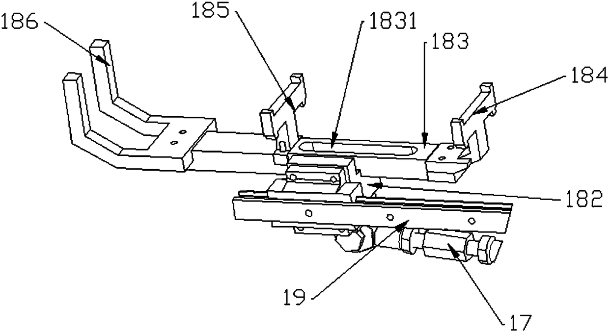 Material pushing device capable of moving bi-directionally and simultaneously