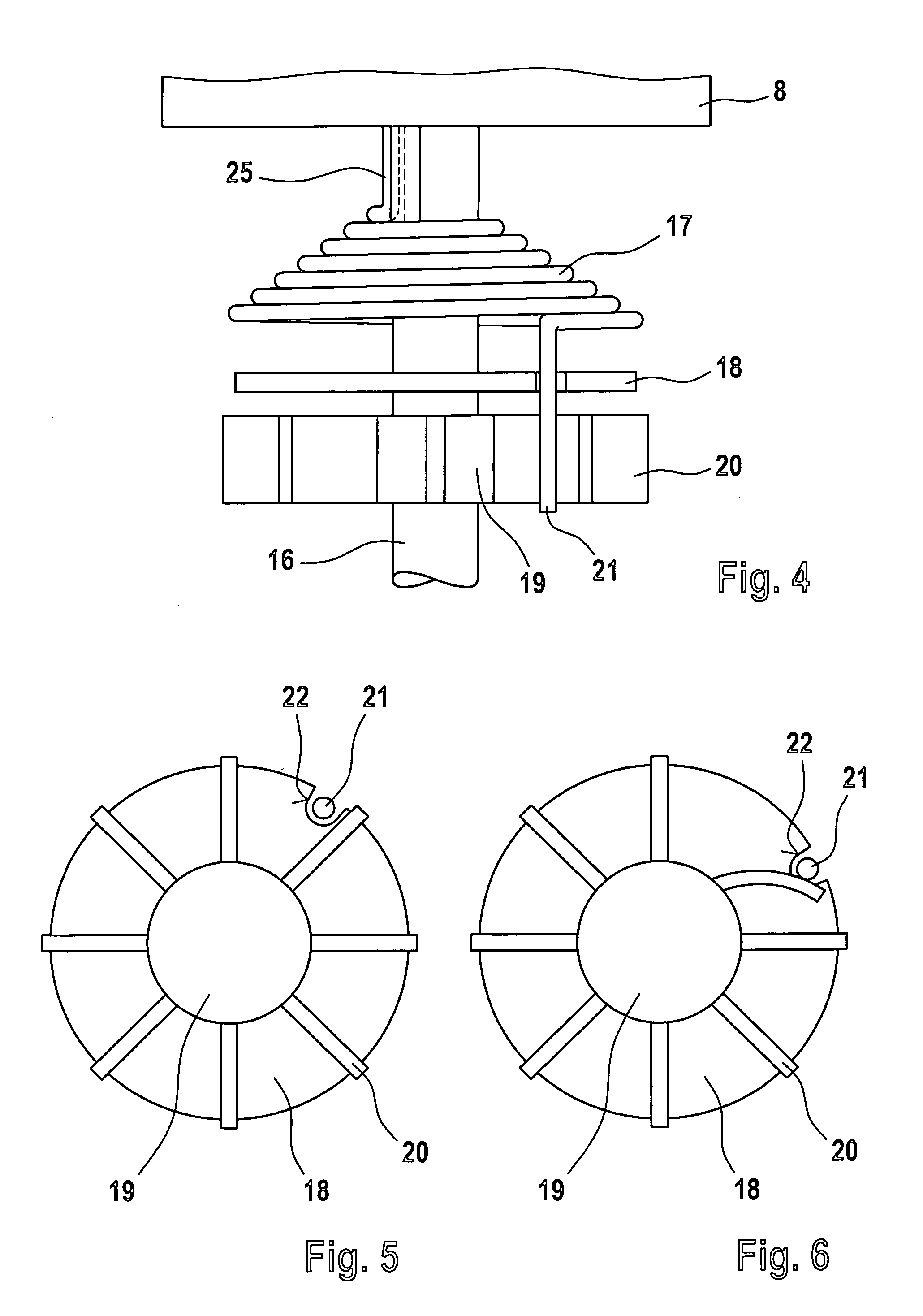 Device for storing projectile balls and feeding them into the projectile chamber of a gun