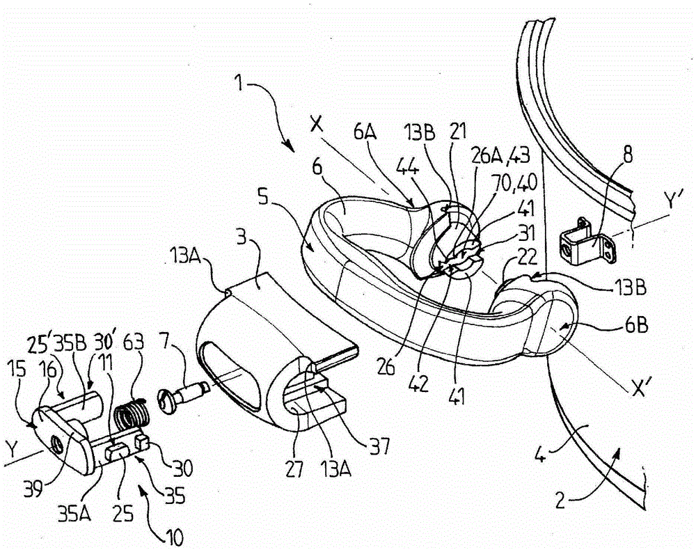 Pivoting handle with retractable lock in hub for cooking utensils