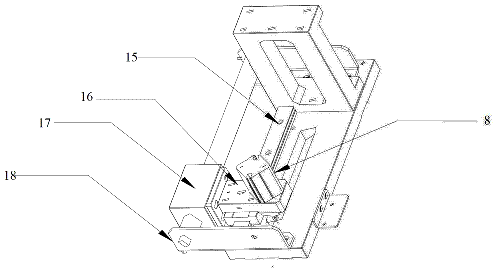 Automatic feeding and discharging guide rail device