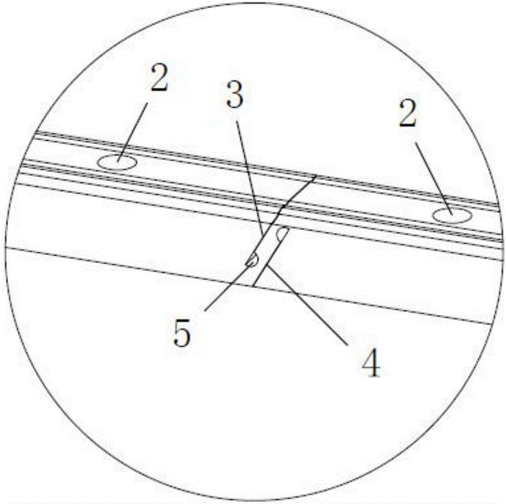 Steel guide rail structure used within wide temperature range and at high precision