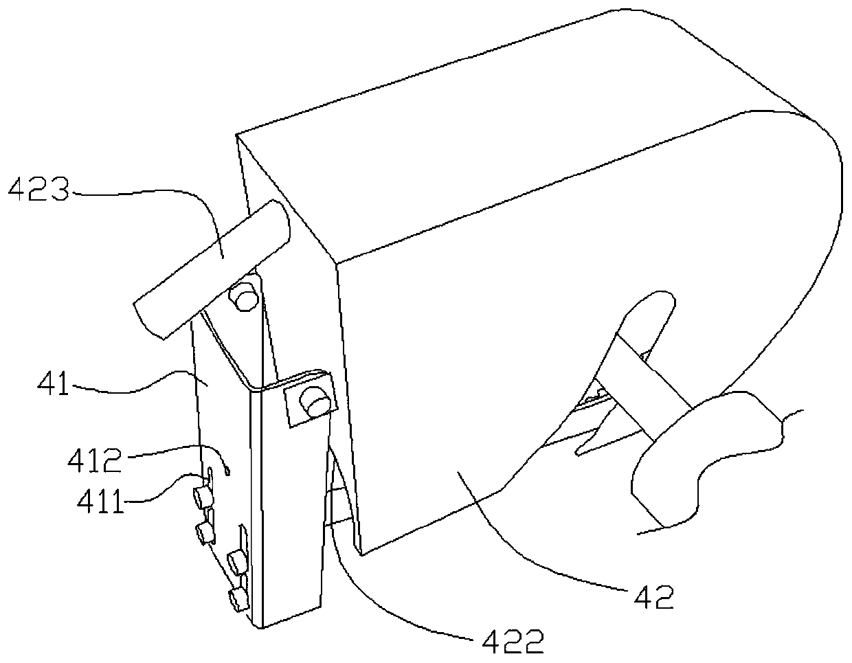 Fish head cutting device and fish head processing method