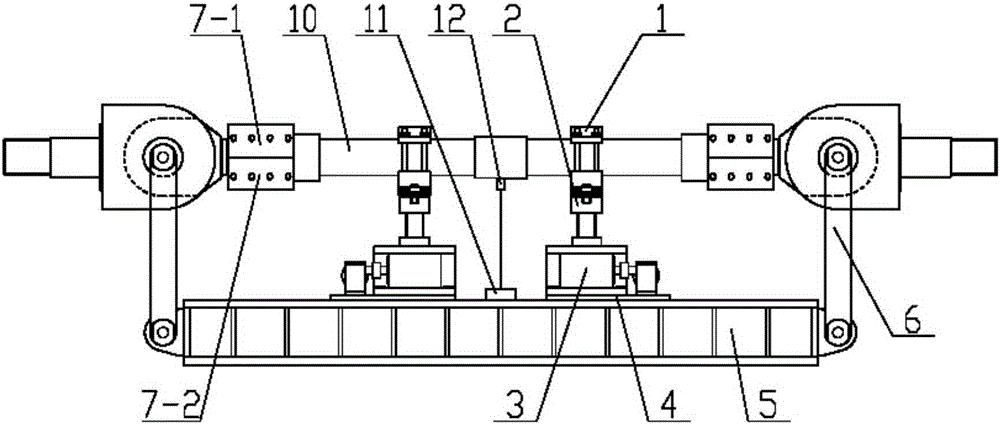 Four-point bending test device for pipe full-size evaluation