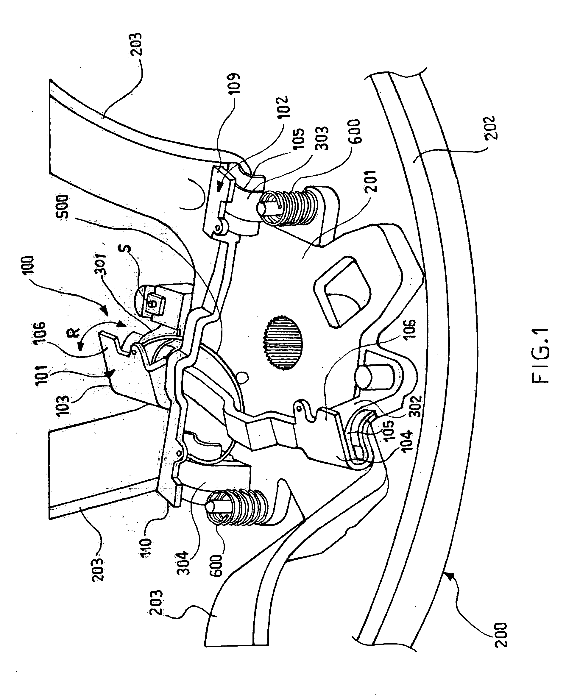 Assembly for retaining an airbag module to a steering wheel