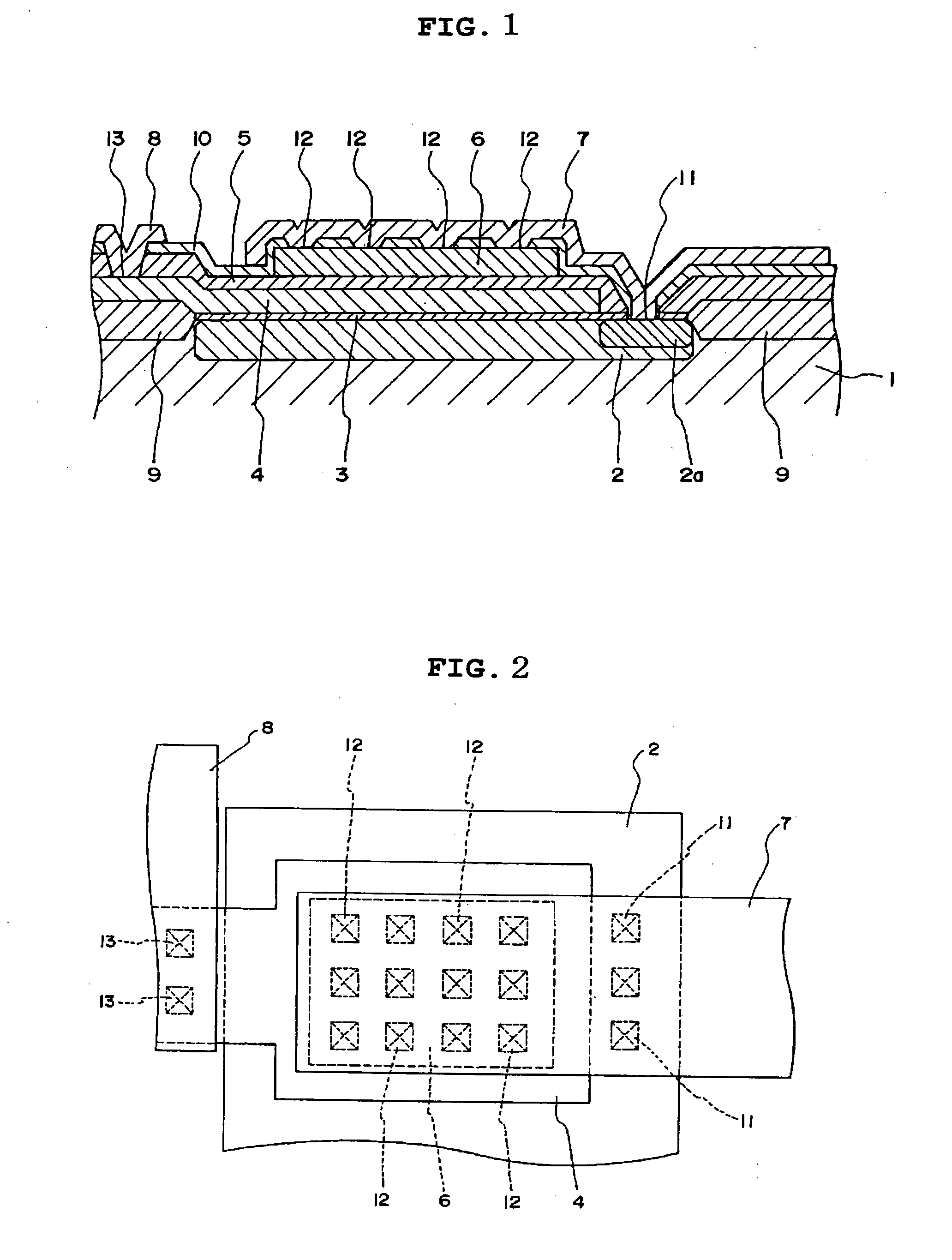 Semiconductor device with capacitor structure for improving area utilization