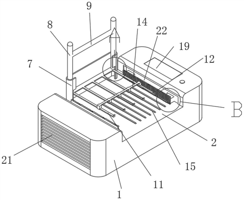 Cargo transfer transport vehicle based on tray placement