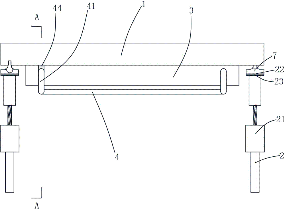 Desk with automatic angle adjustment