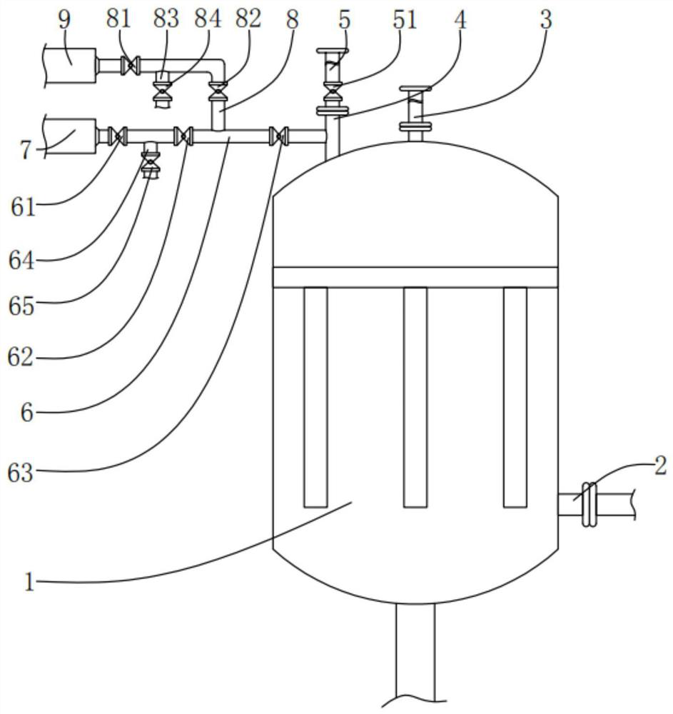 Online cleaning device for methanol washing methanol filter