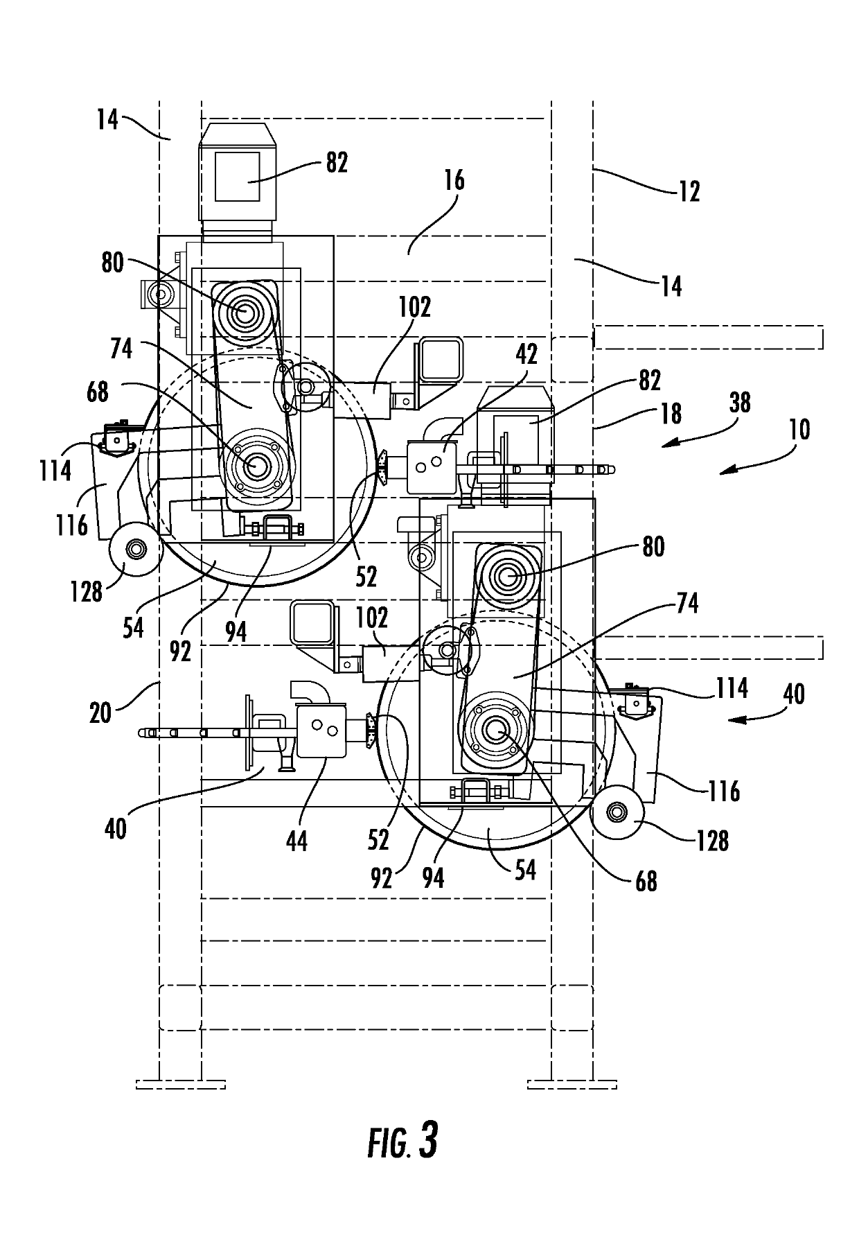 Device for applying a foamed treating material under pressure to a traveling sheet of textile yarn