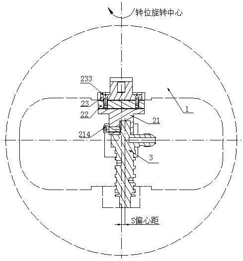 An indexable clamp with adjustable eccentricity on the indexing chuck