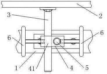 Baffle adjusting device of conveyor