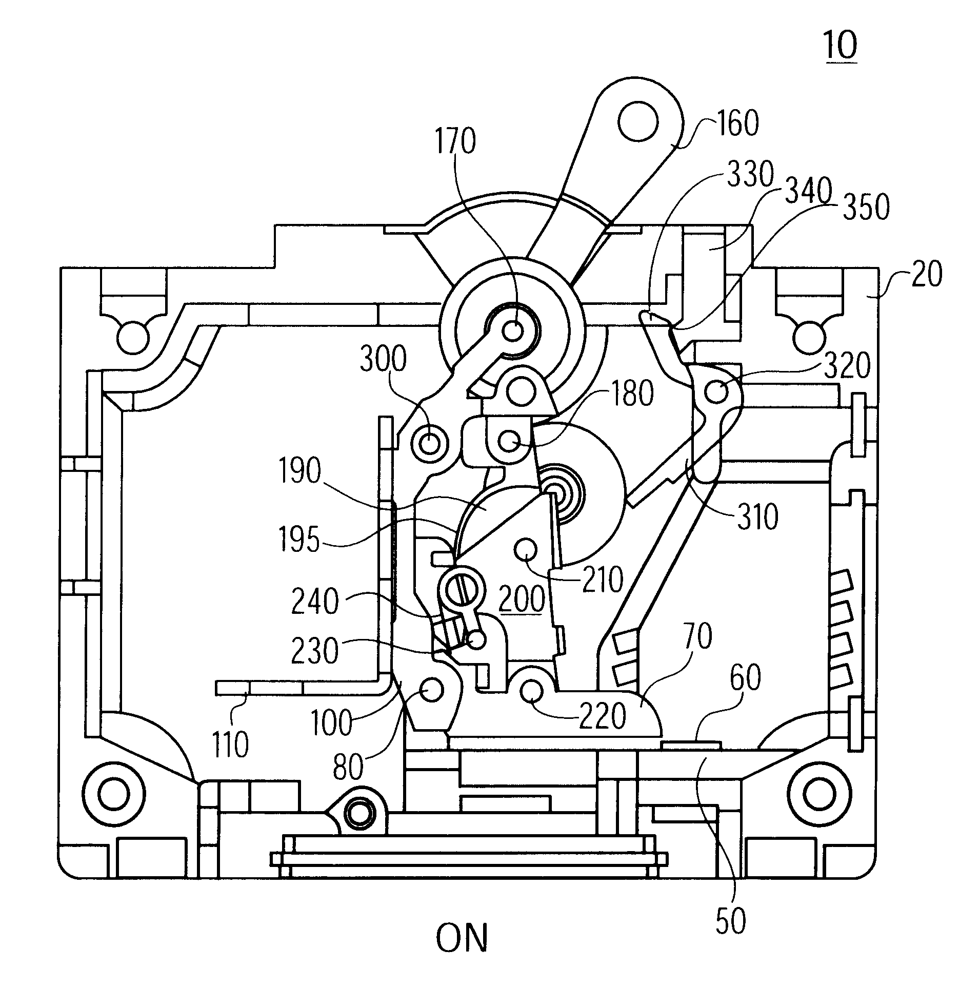 Trip indicating circuit breaker