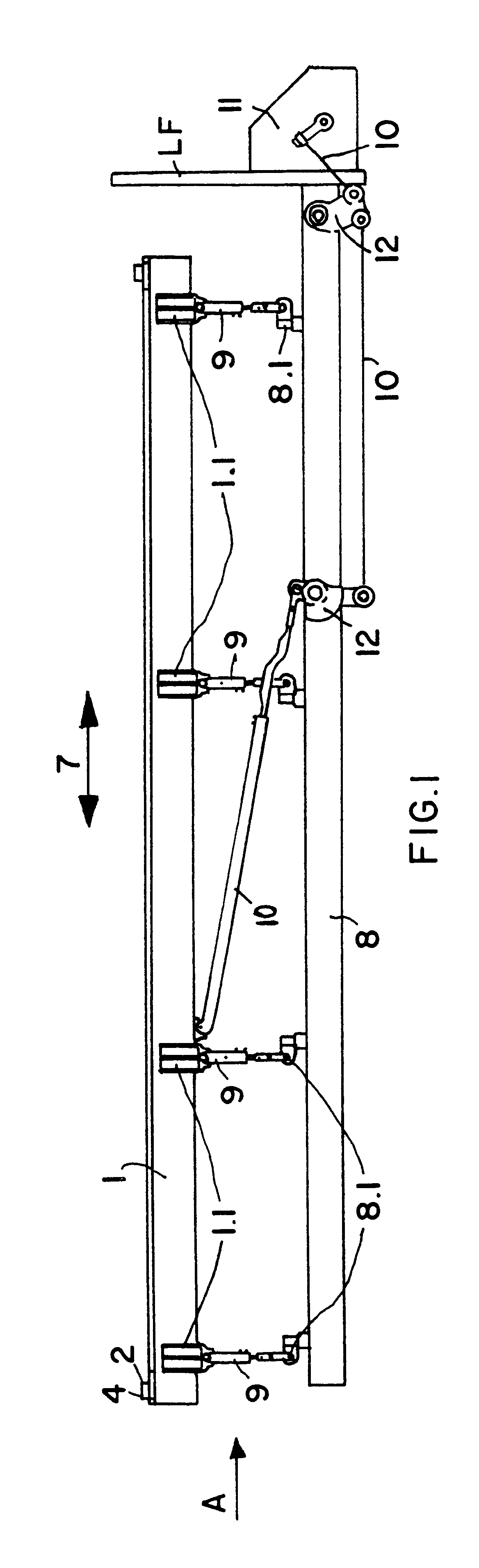 Weaving loom for producing a leno fabric