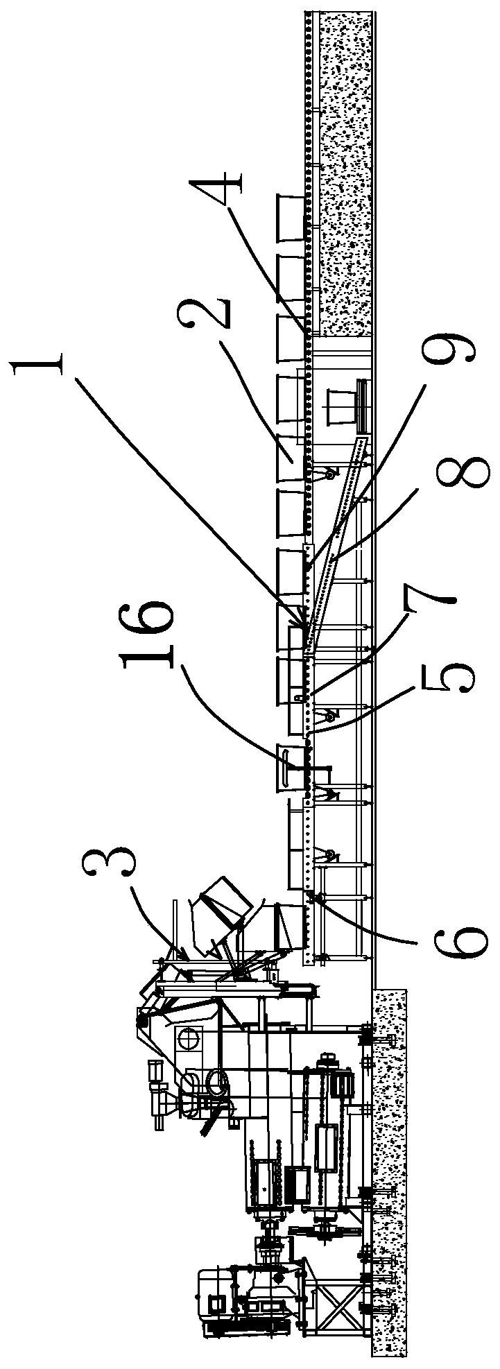 An automatic conveying and vibrating system for medical waste treatment