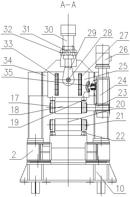 Centralized-driven pulling-straightening device with closely-arranged rollers and continuous casting machine adopting same