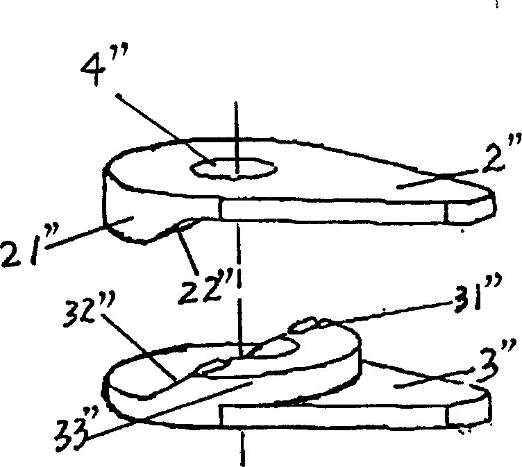 Automatic closing structure for reach-in refrigerator gate