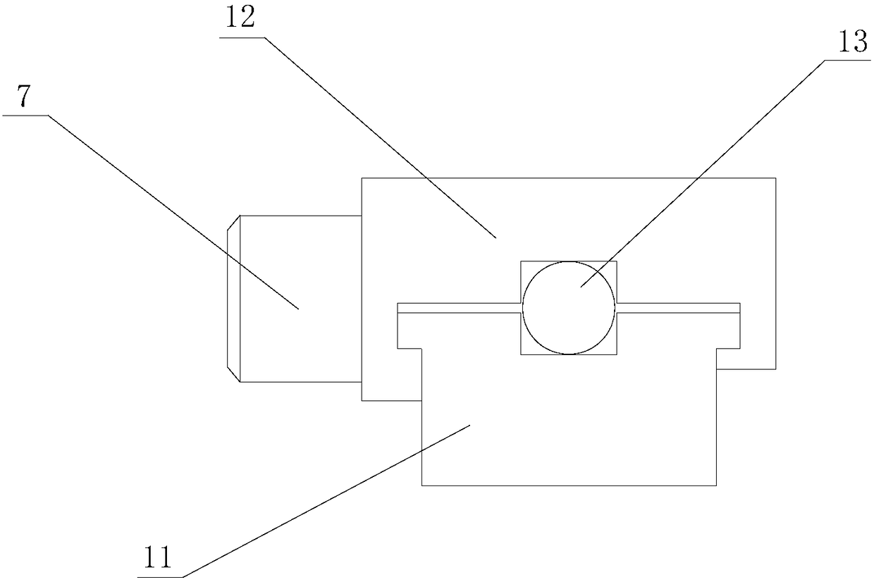 Semi-submersible type anti-overturning device for ocean platform