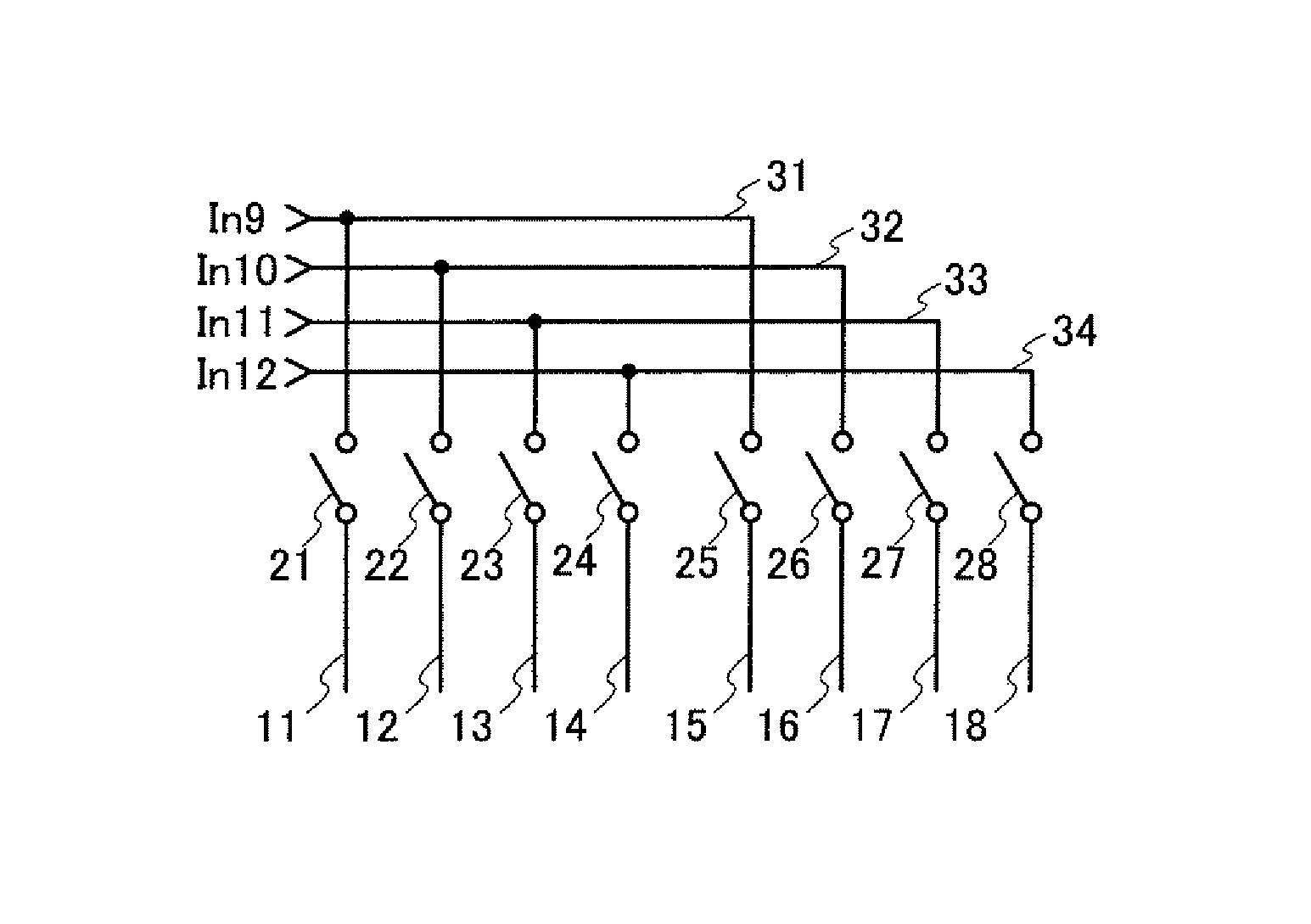 Semiconductor device including switch electrically connected to signal line