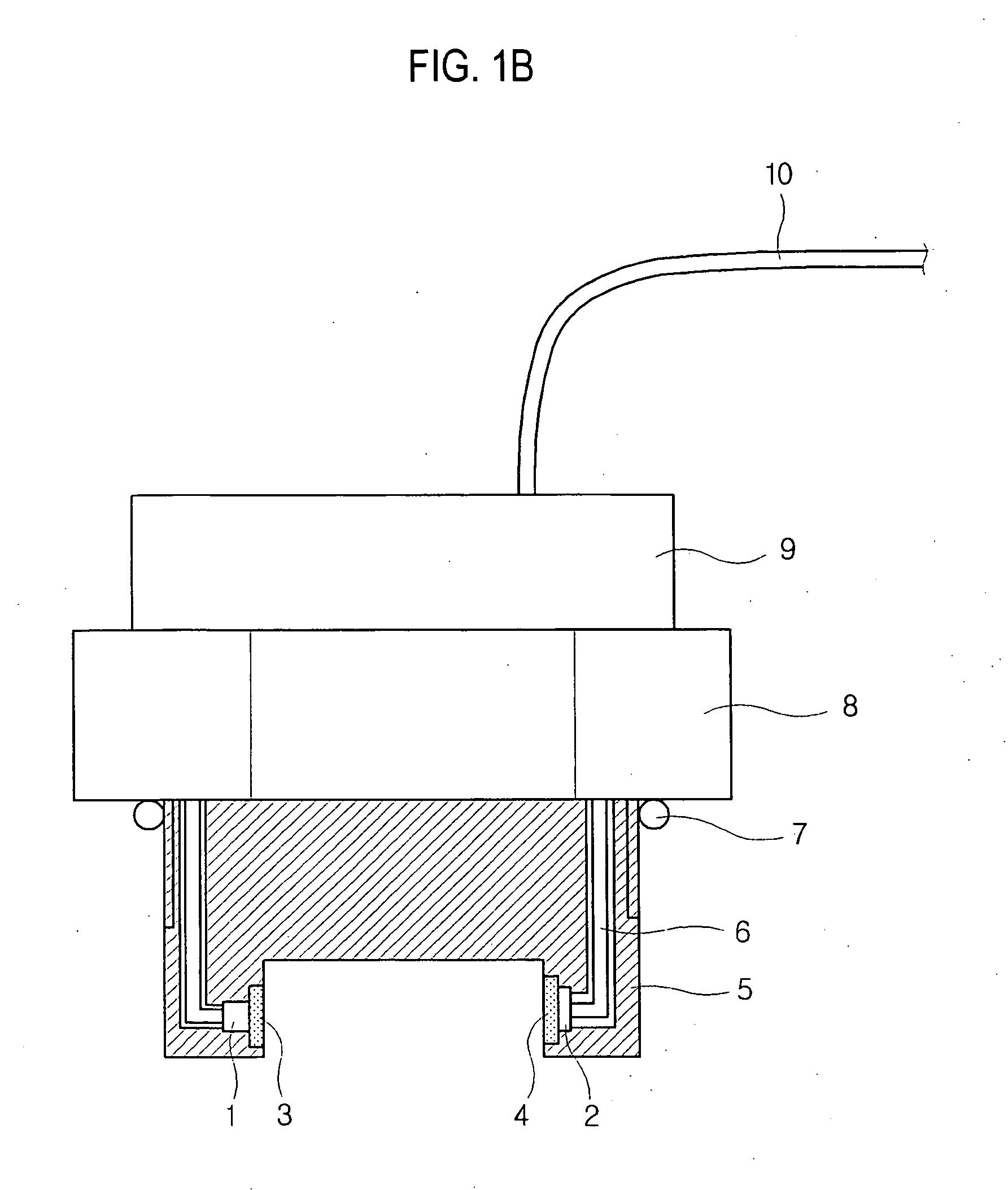 Method and apparatus for monitoring oil deterioration in real time