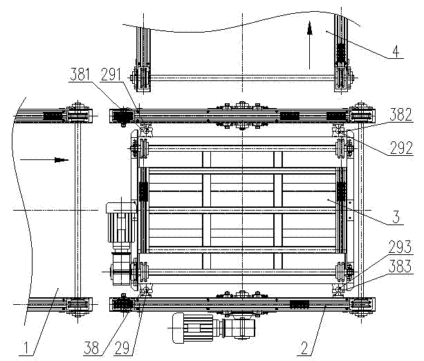 Transfer mechanism at 90-degree corner of conveyor track