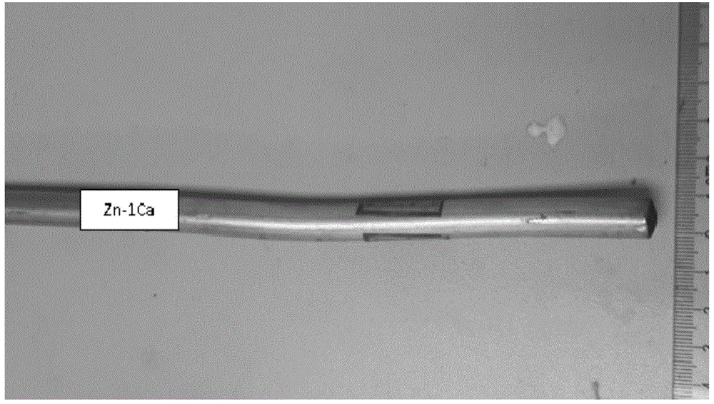 A kind of zn-ca system zinc alloy and its preparation method and application