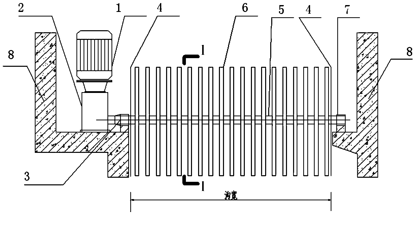 Improved aerating rotating brush device and method capable of improving aeration capacity and saving energy