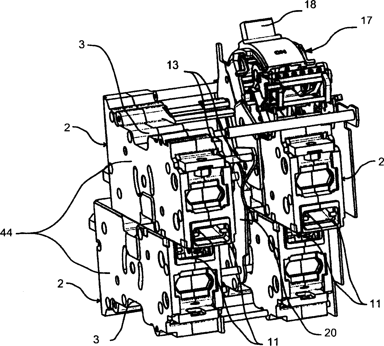 Multi-pole circuit breaker with single pole switching units