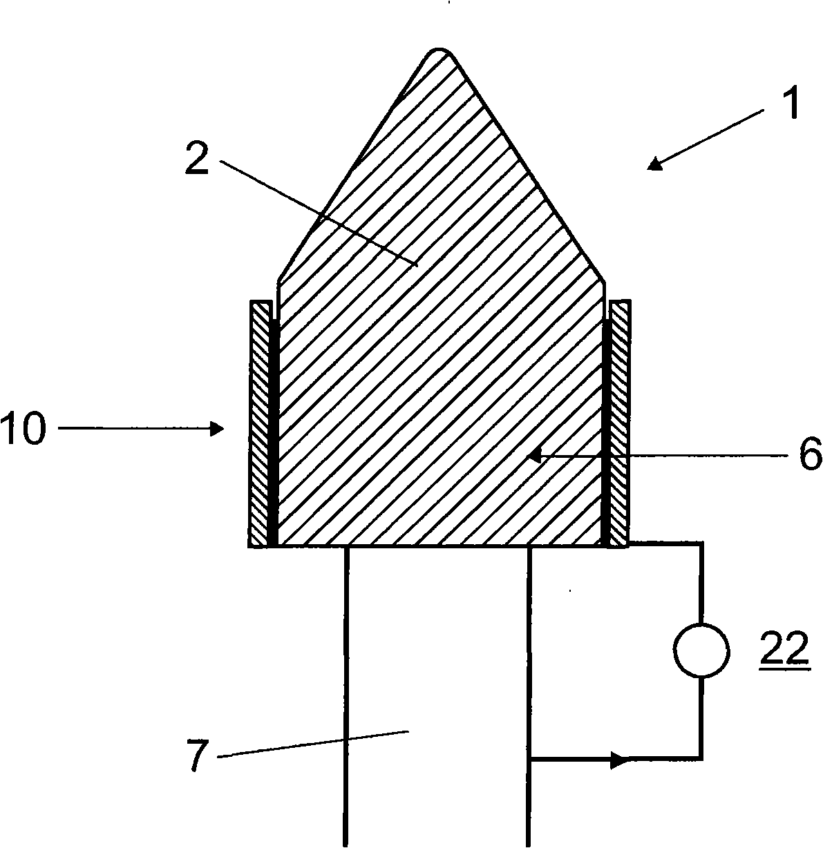 High pressure discharge lamp with discharge chamber