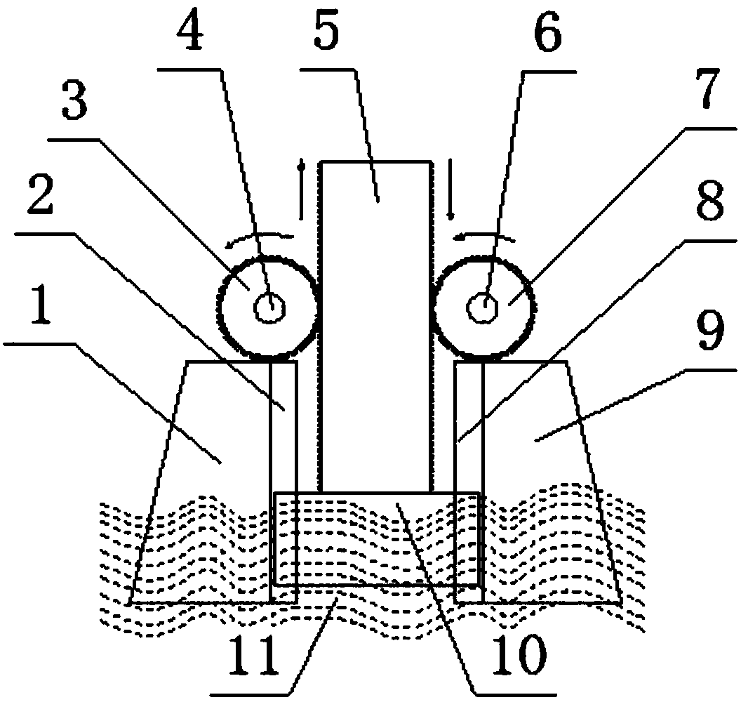 Water wave generator power input mechanism with guide plate