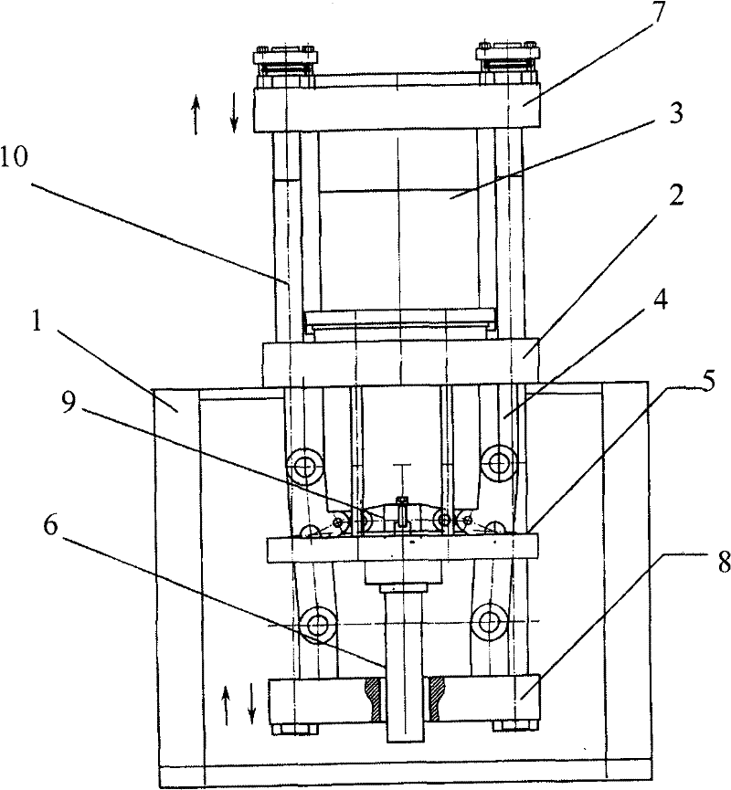 Mould closing device of vertical injection moulding machine