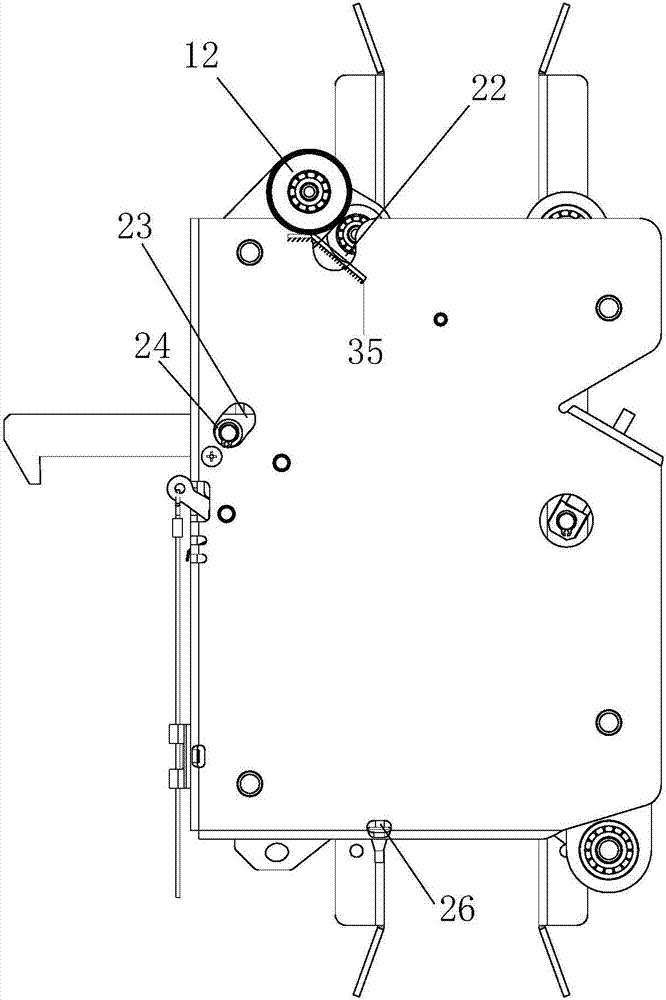 Asynchronous door vane