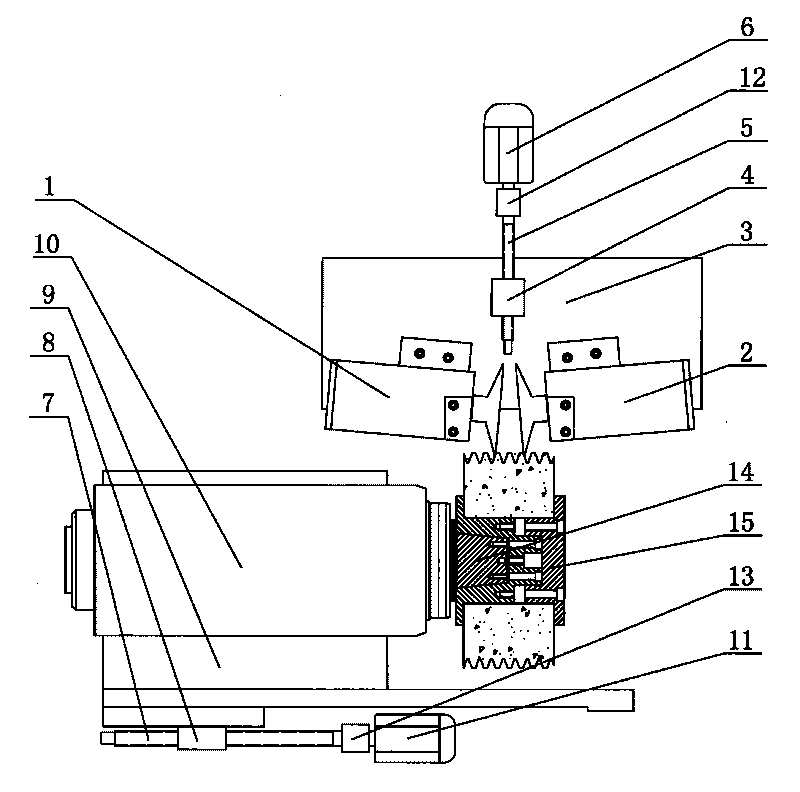 Grinding wheel finishing mechanism of gear grinding machine with worm grinding wheel