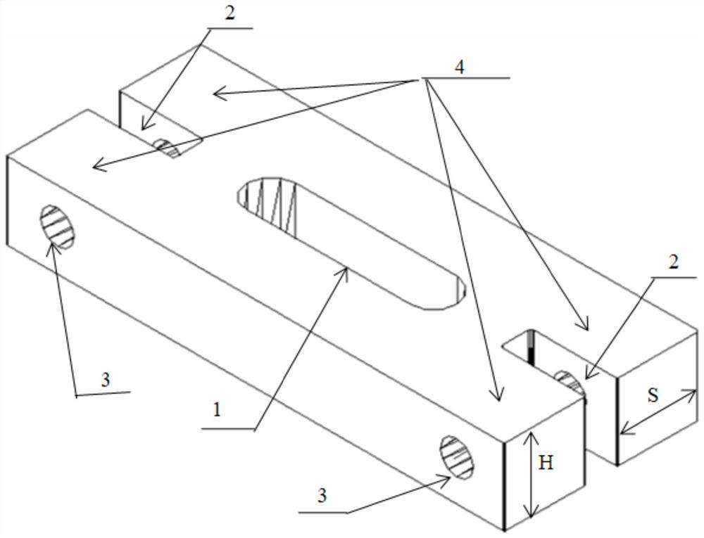 Chain connecting plate for traveling chain of blast furnace tapping machine trolley