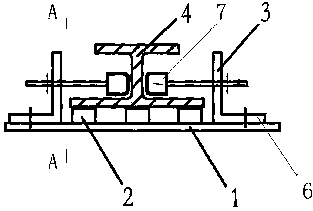 Composite material long purlin milling flexible tool and clamping method of same