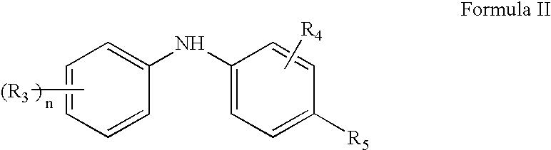 Synergistic lubricating oil composition containing a mixture of a nitro-substituted diarylamine and a dairylamine