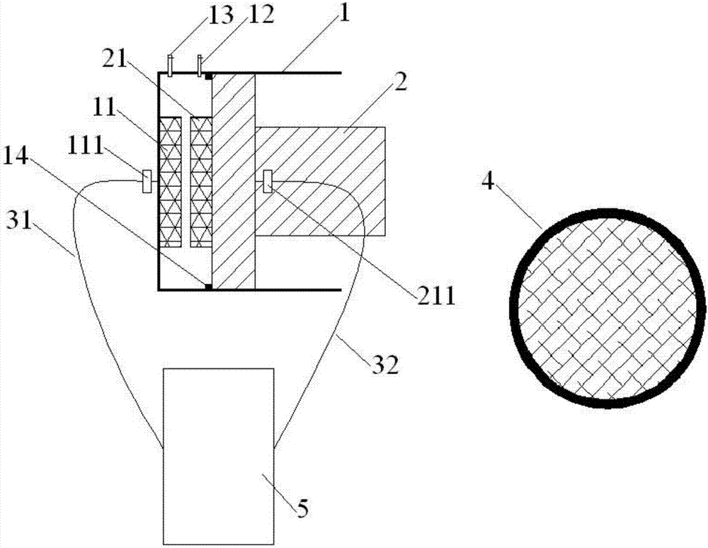 Apparatus and method for testing conductivity of battery diaphragm