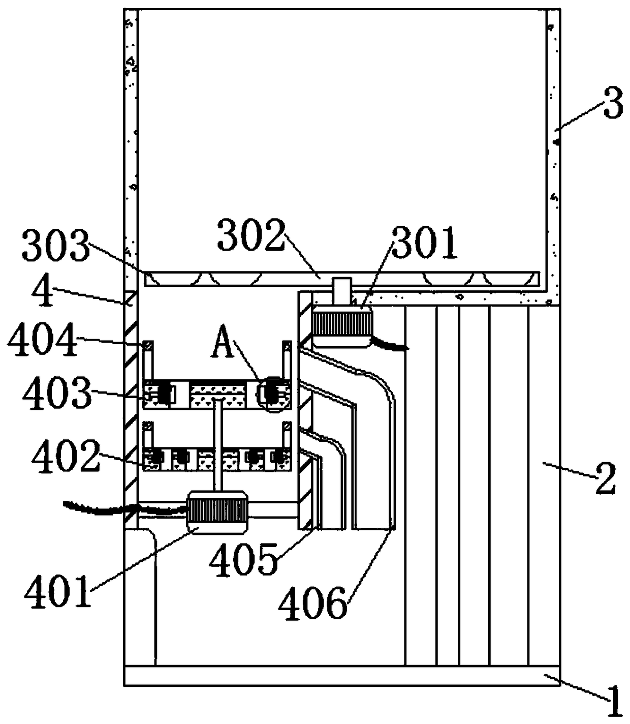 Apple screening device using centrifugal force for controlling screening