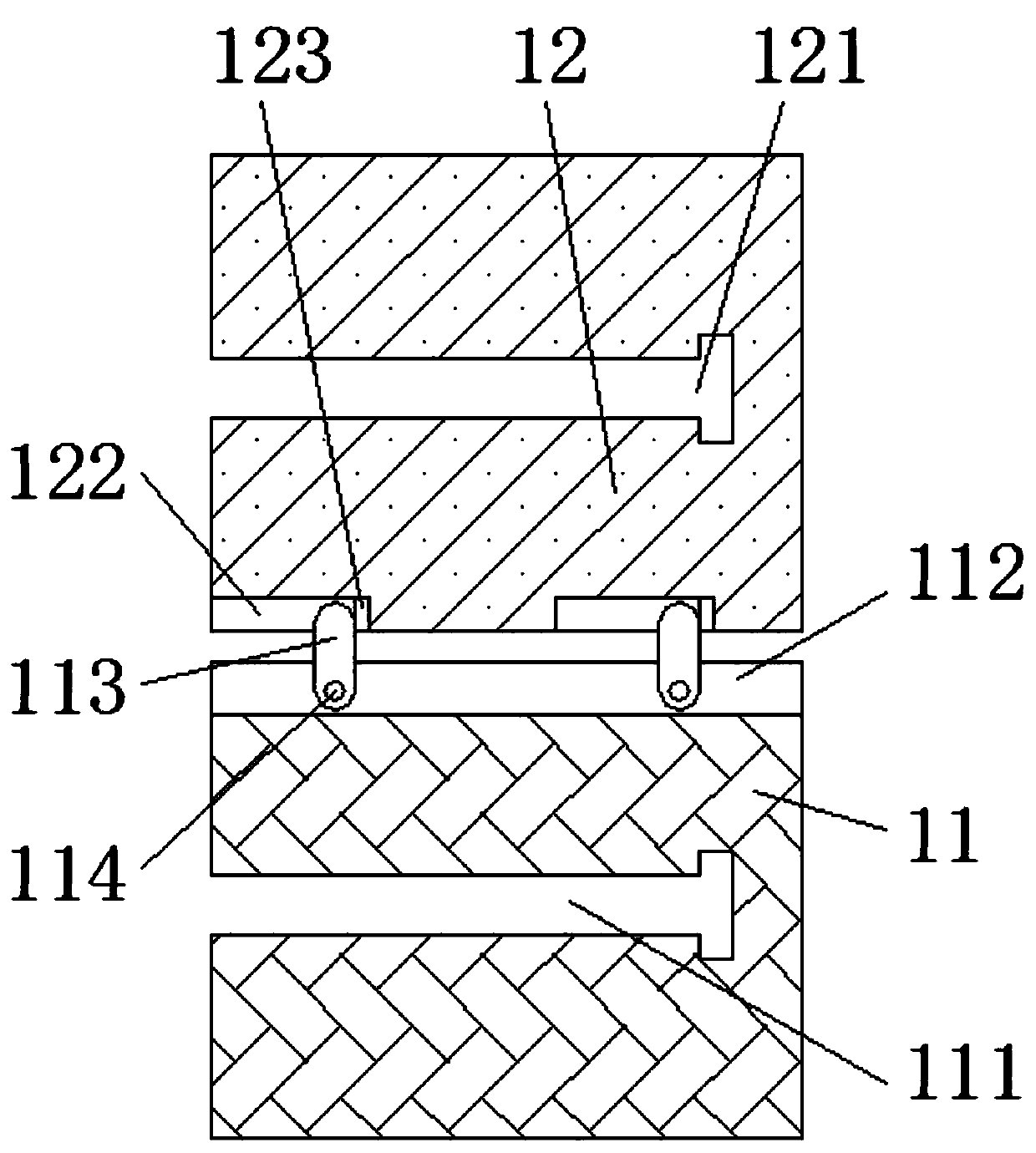 Conveying device capable of automatically docking for product production line