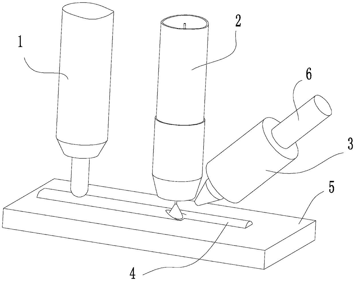 Electric arc additive manufacturing method and device with electromagnetic field and forced processing being combined for assisting